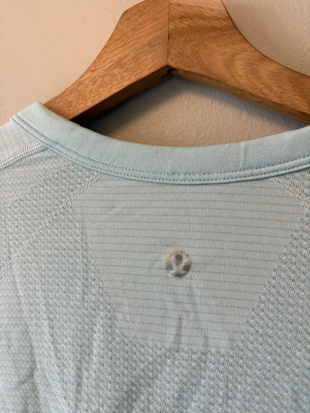 SOLD - Lululemon Athletica Swiftly Tech Button Long Sleeve Shirt - Picture 3 of 5